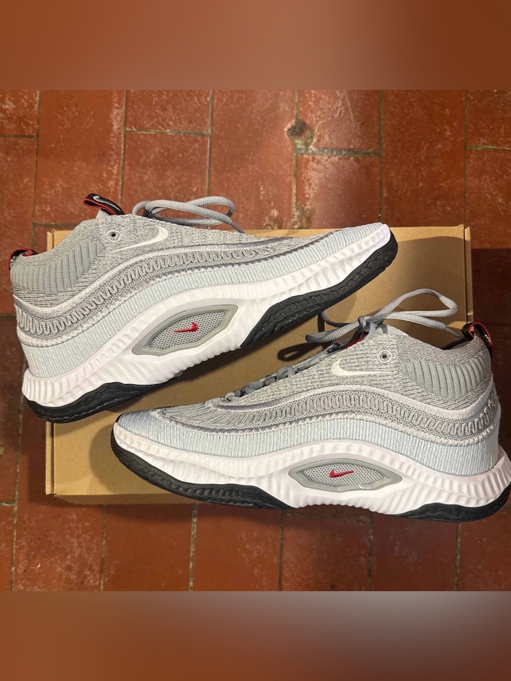 Nike Cosmic Unity 3 ‘Silver Bullet’